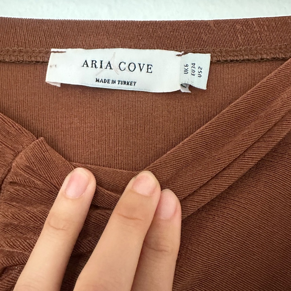 Aria Cove ruched detail coordinating midi skirt in chocolate brown US 2 ASOS - Picture 3 of 4